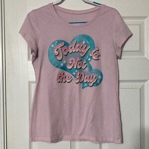 ⭐️⭐️ Wound Up Pink Tee with Blue Heart Graphic - size XXL (Juniors)